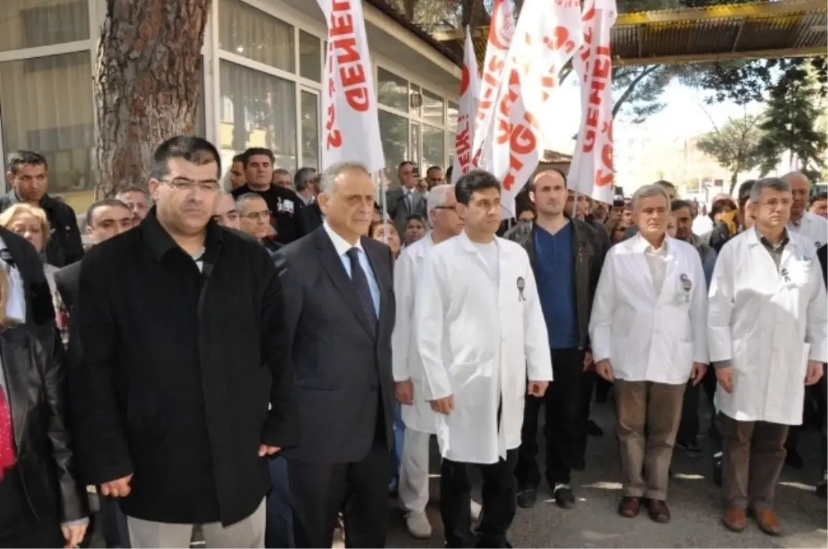 Sağlık Personeline Saldırıları Protesto Ettiler