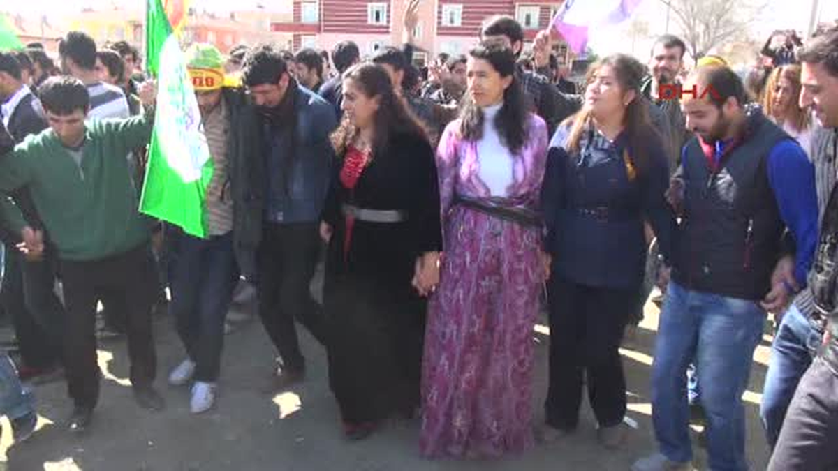 Sebahat Tuncel\'den Başbakan\'a: Oyalarsan Türkiye\'yi Felakete Götürürsün