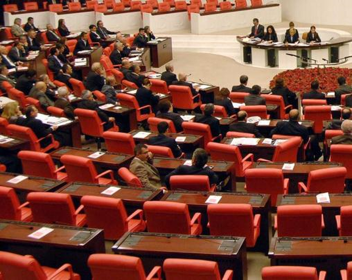 TBMM Genel Kurulu\'nun Olağanüstü Toplantısı