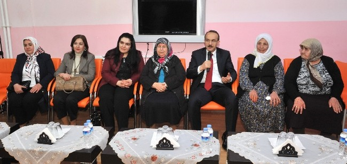 Vali Seddar Yavuz ve Eşinden Huzurevi Ziyareti