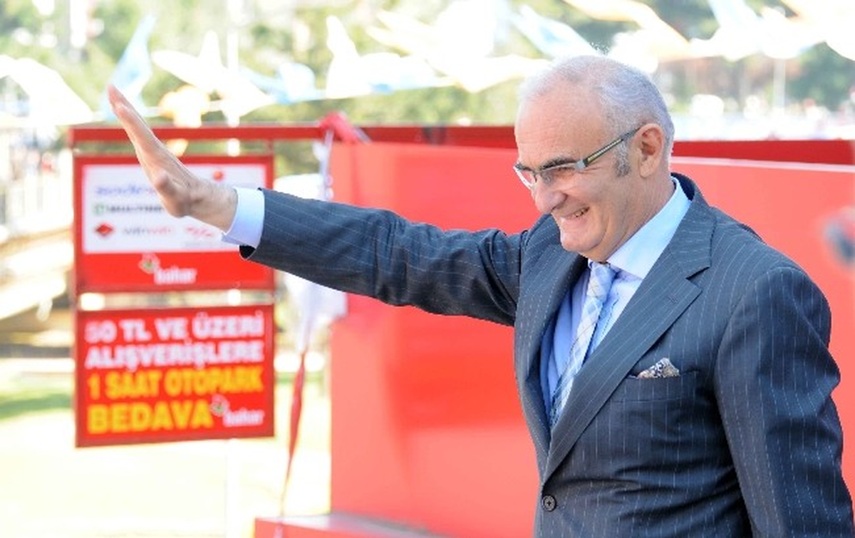 Yılmaz: "Fitnecileri Elimizin Tersiyle İtip Yapacaklarımızı Anlatıyoruz"