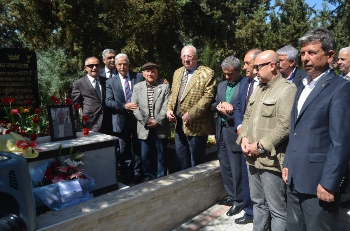 Ali Hoşfikirer Mezarı Başına Anıldı