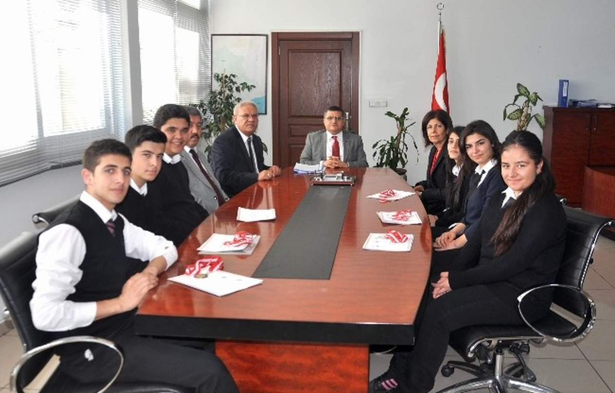 Aşçı Adayı Öğrenciler Mersin\'e Ödüllerle Döndüler