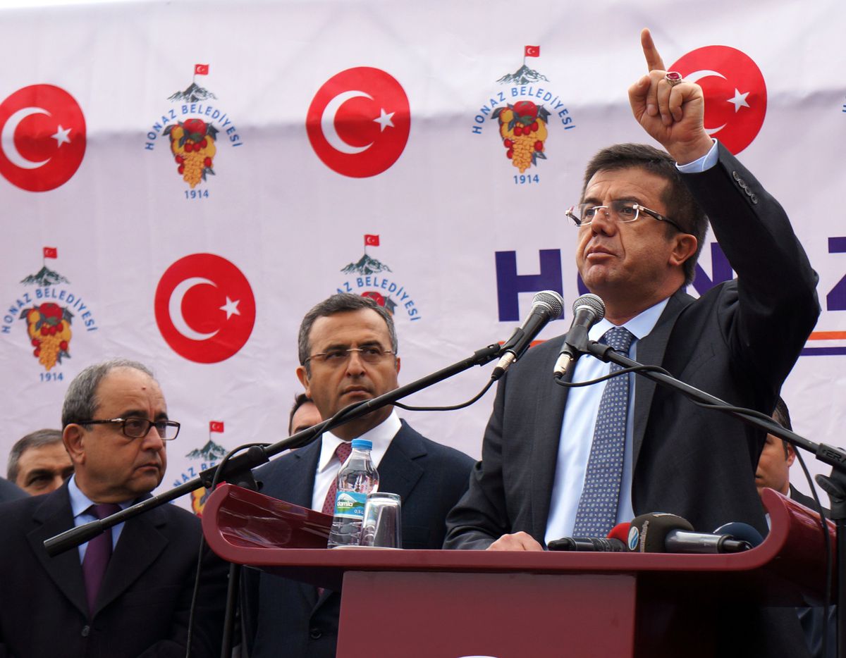 Ekonomi Bakanı Zeybekçi: "Seçim Ortamındaki Huzur Hedef Alınıyor"