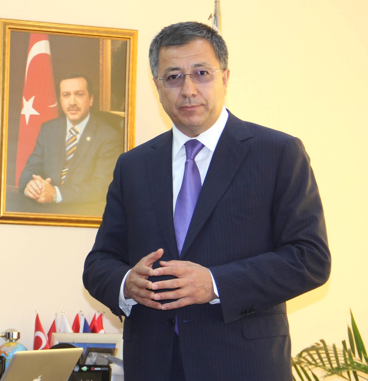 Kazakistan\'ın Ankara Büyükelçisi Tüymebayev Manisa\'da