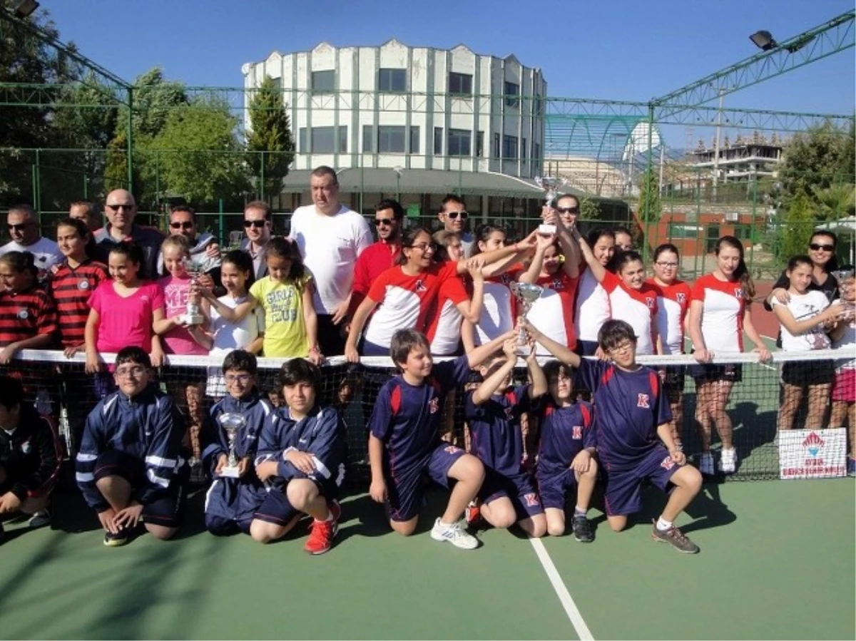 Aydın\'da Okullar Arası Küçükler Tenis İl Birincileri Ödüllendirildi