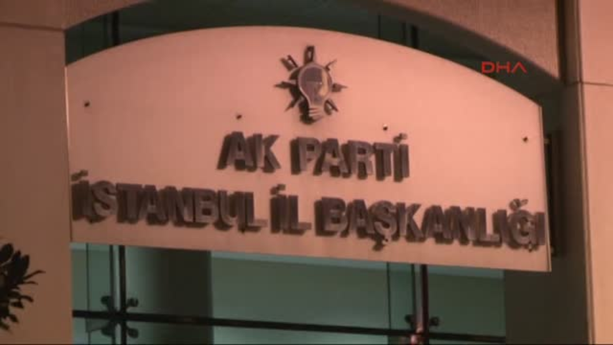Başbakan Erdoğan AK Parti İl Başkanlığından Ayrıldı