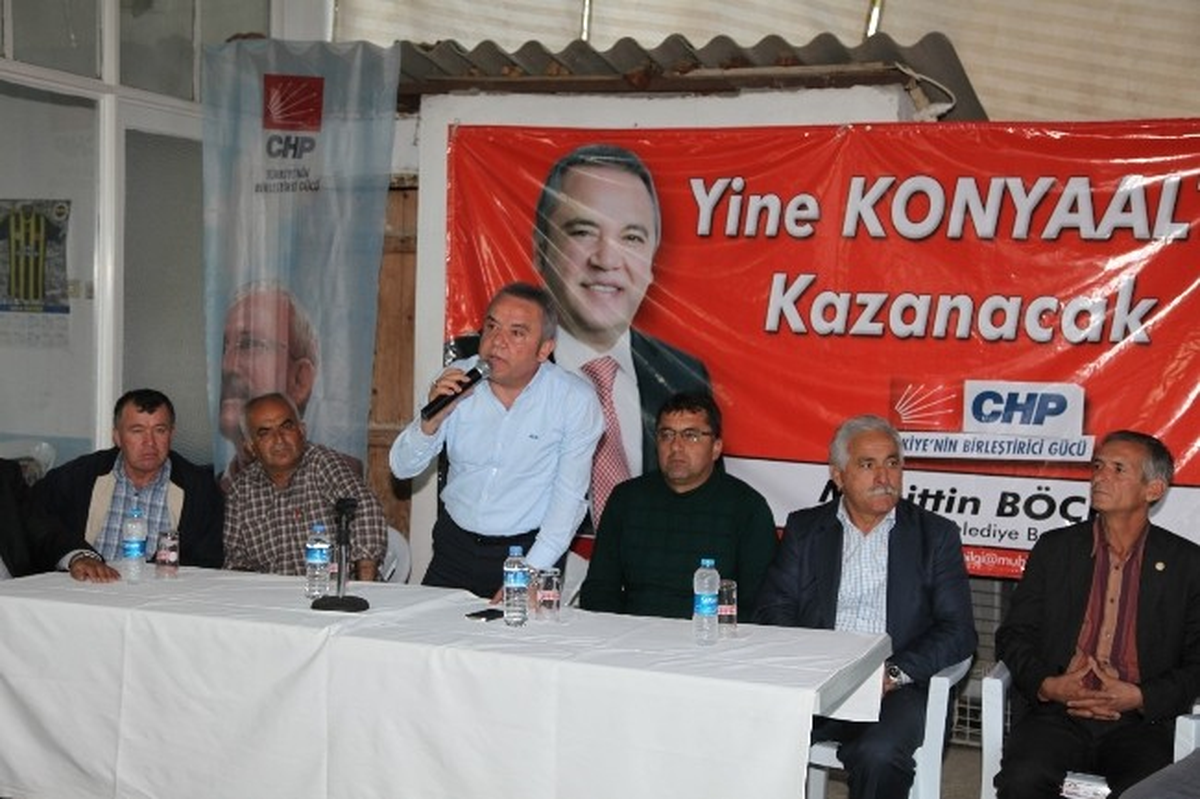 Başkan Böcek, Mahalle Toplantılarında Vatandaşlarla Buluşuyor