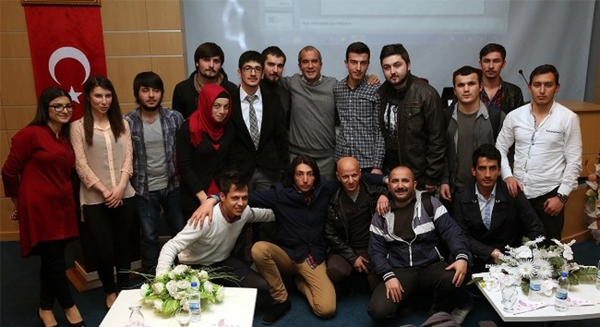 Bayburt\'ta Sat Kendini Kişisel Marka Olma ve Pazarlama Sanatı Konulu Seminer Düzenlendi