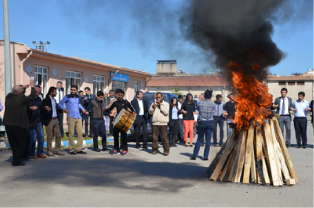 Dicle Elektrik\'ten Erken Newroz Kutlaması