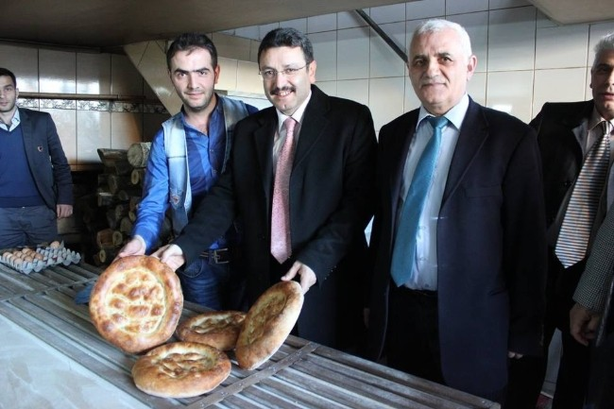 Genç, Çömlekçi\'yi Gezdi