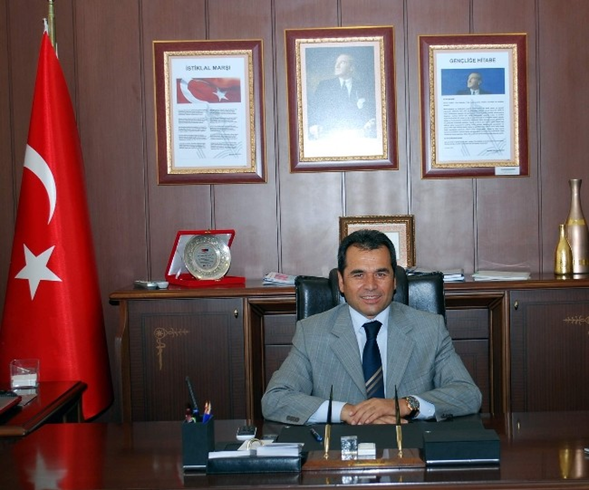 İl Milli Eğitim Müdürü Gülay\'dan Öğrencilere Başarı Dileği