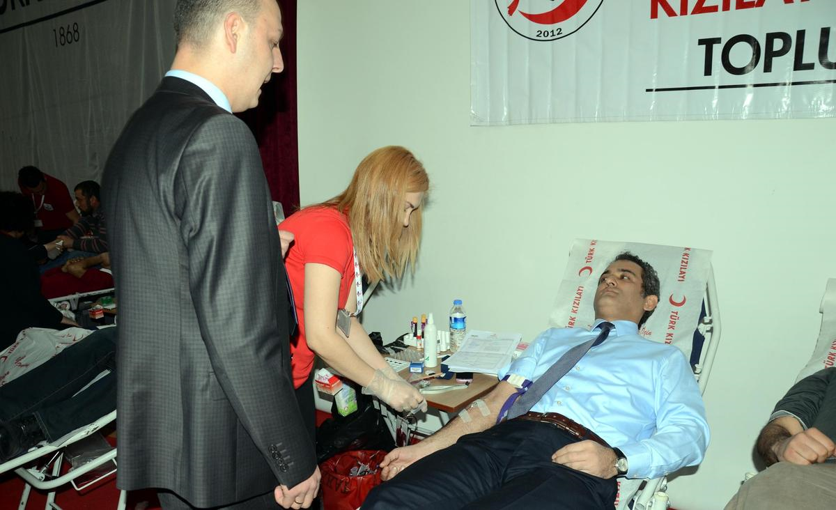 Kampüsün Kanında Hayat Var" Kampanyası
