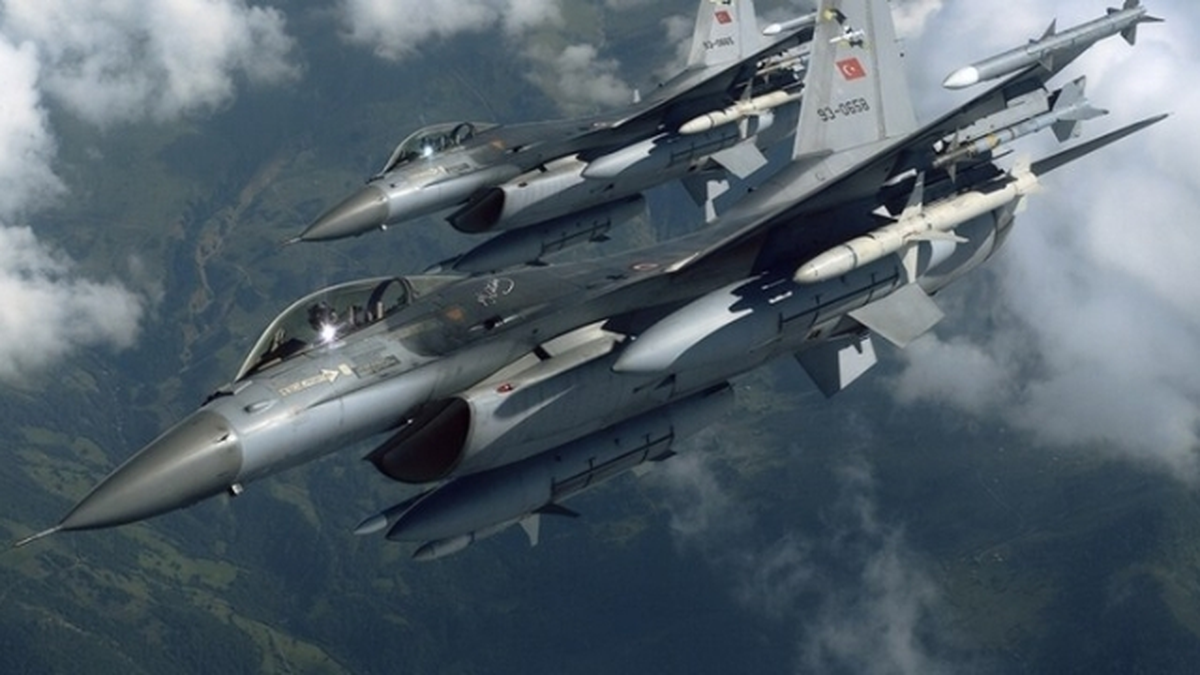 Karadeniz\'de Rus Uçaklarının Önlendiği Açıklandı