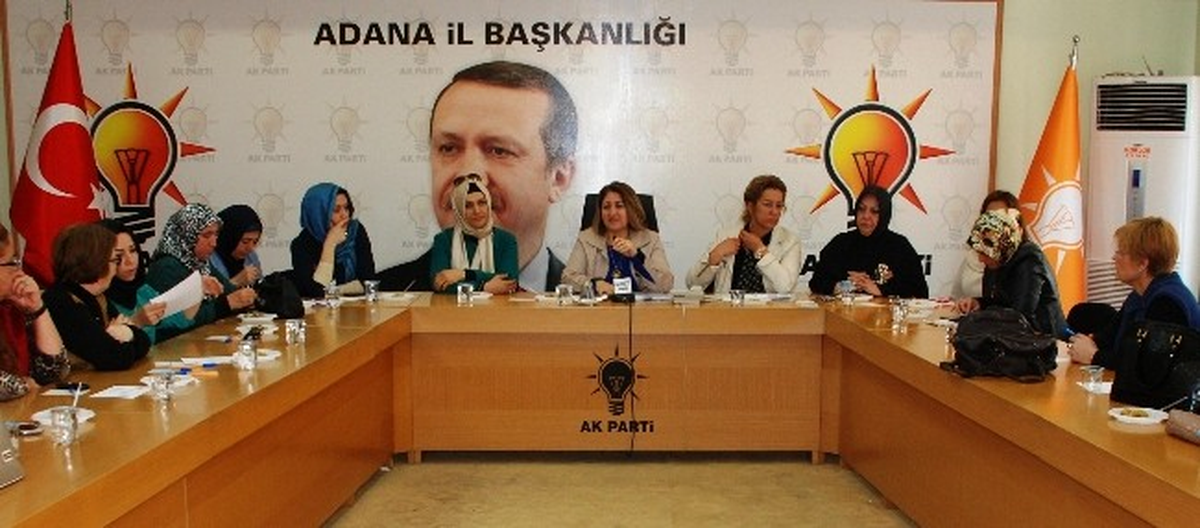Karaköse, Kadın Kollarındaki İstifaları Değerlendirdi