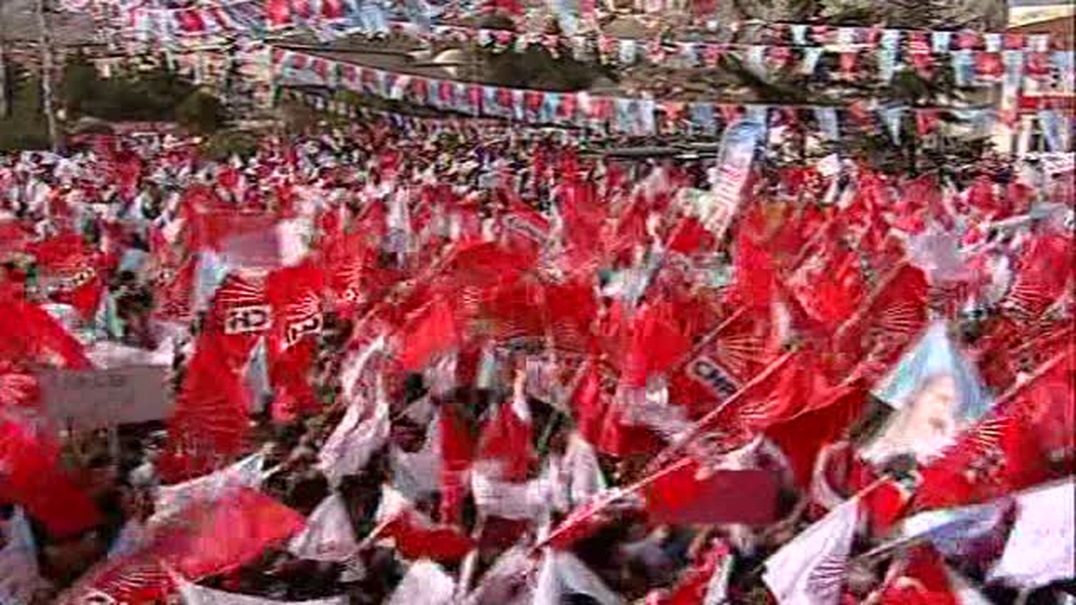 Kılıçdaroğlu: "O bayrak 76 milyonun bayrağı, senin babanın bayrağı değil" -