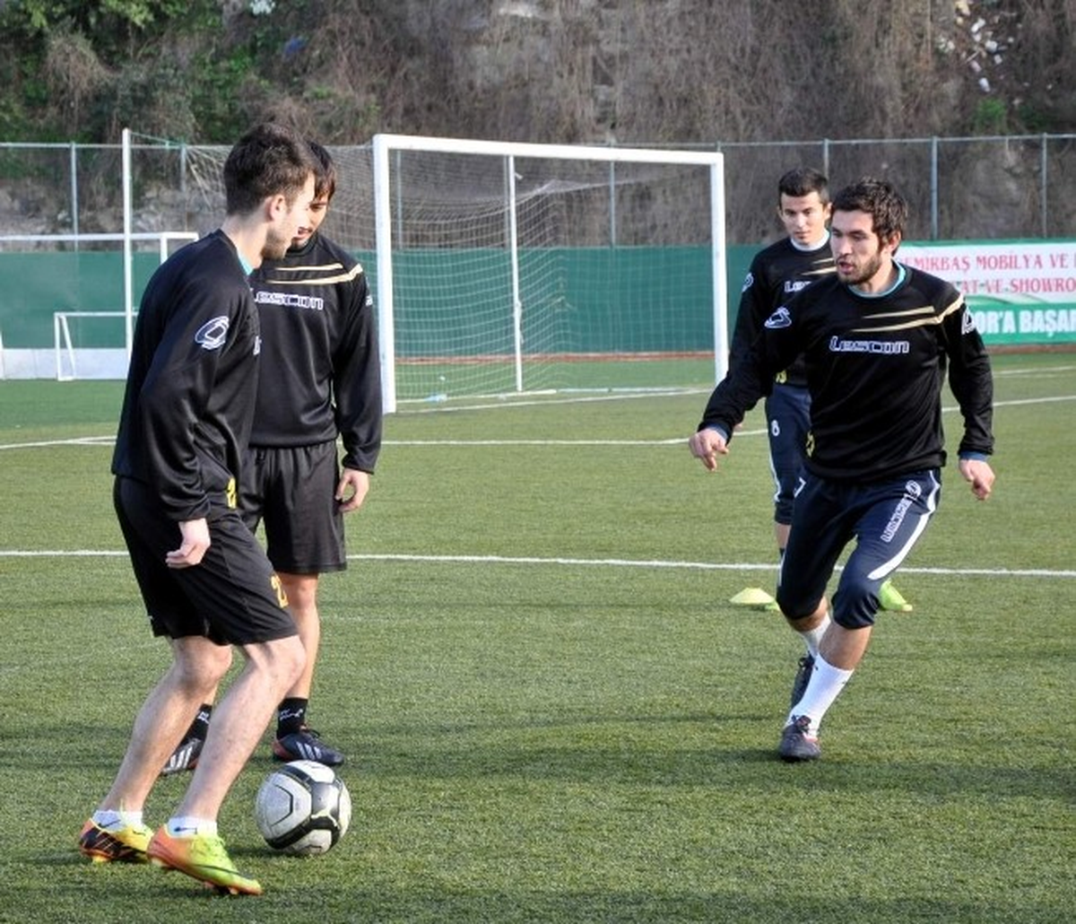 Kozlu Belediyespor, Gebzespor Maçı Hazırlıklarını Sürdürüyor