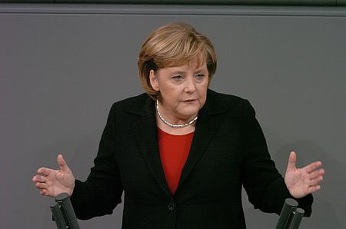 Merkel\'den Rusya\'ya Sert Uyarı