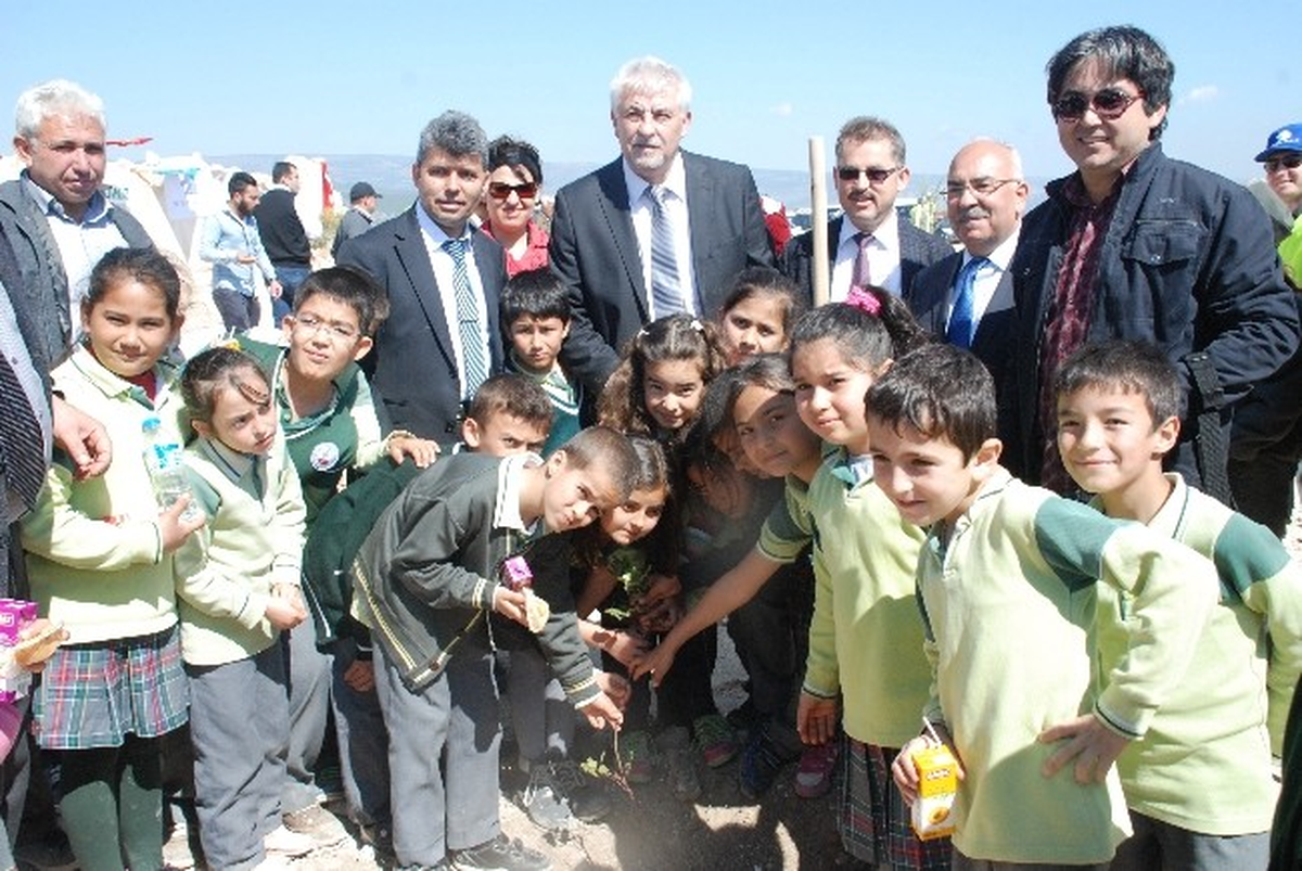 Mermer Çıkarılan Alanlar Çanakkale Şehitleri Anısına Ağaçlandırıldı