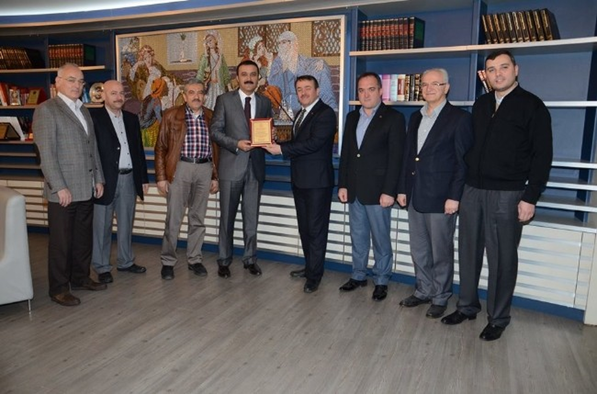 Müsiad\'dan Başkan Bayram\'a Plaket
