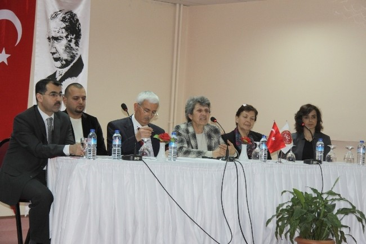 Nevşehir\'de \'Yaşlılık ve Yaşam\' Konulu Panel