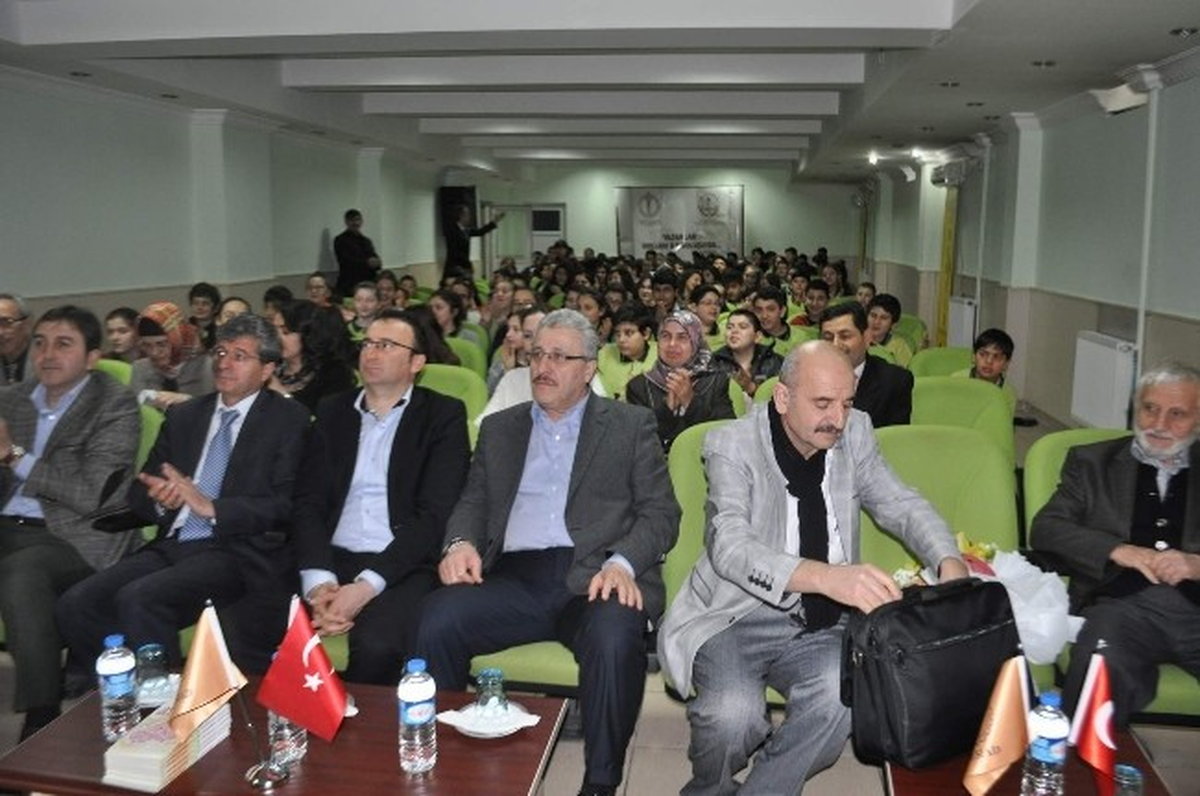 Öğrenciler Yazar Ali Hakkoymaz ile Buluştu