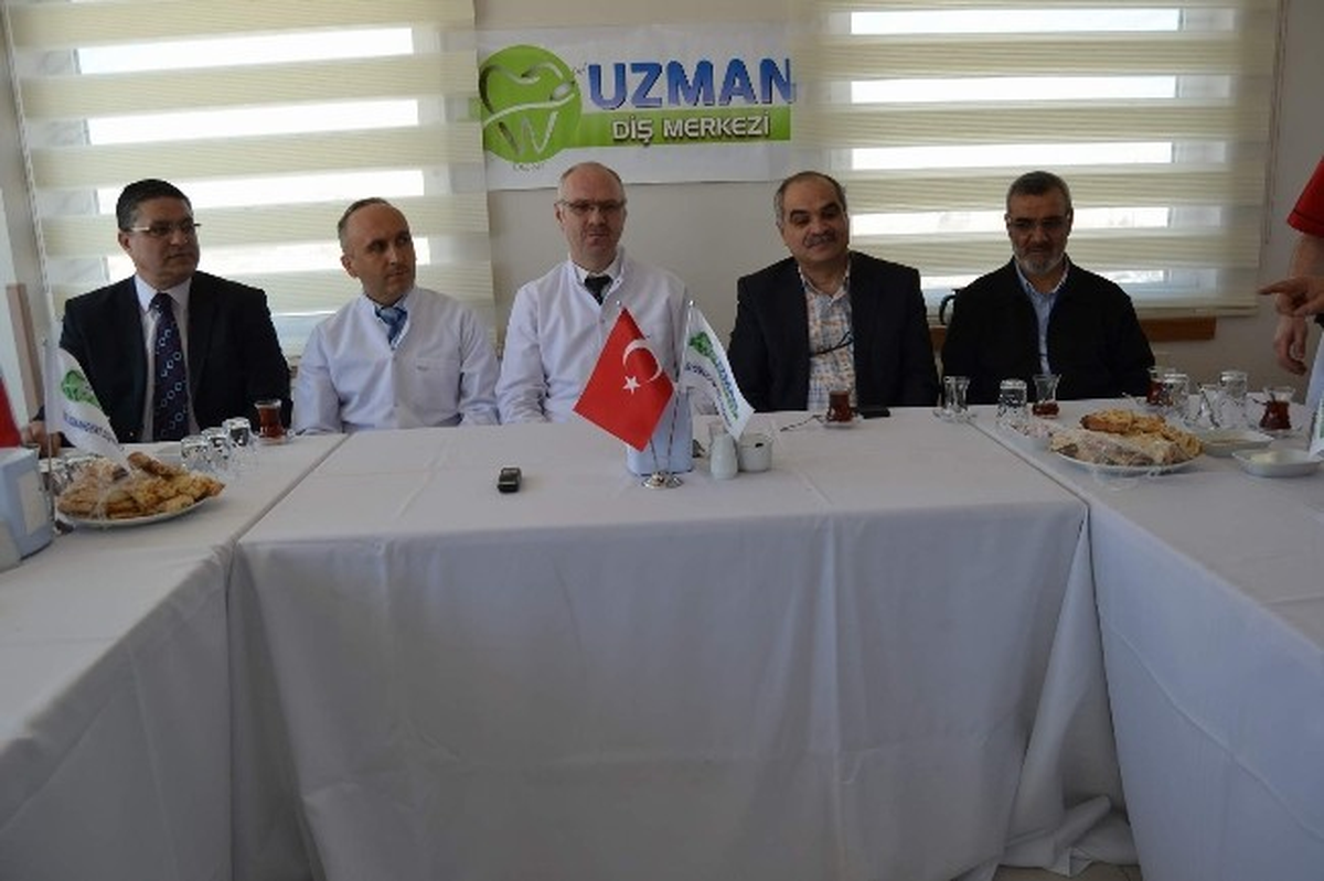 Özel Uzman Diş Hastanesi Yöneticileri Basın Mensupları ile Bir Araya Geldi
