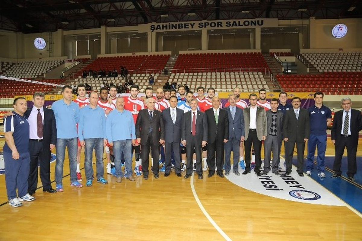 Şahinbey Belediye Voleybol Takımı B Grubunda Şampiyon Oldu