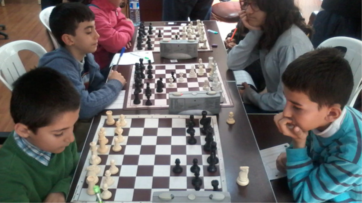 Satranç Turnuvası\'nda Dereceye Girenler Belirlendi