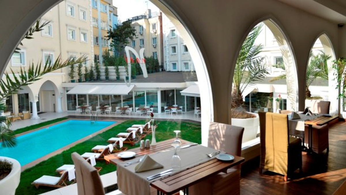 Serpme Kahvaltı Keyfi Holıday Inn İstanbul Cıty\'de