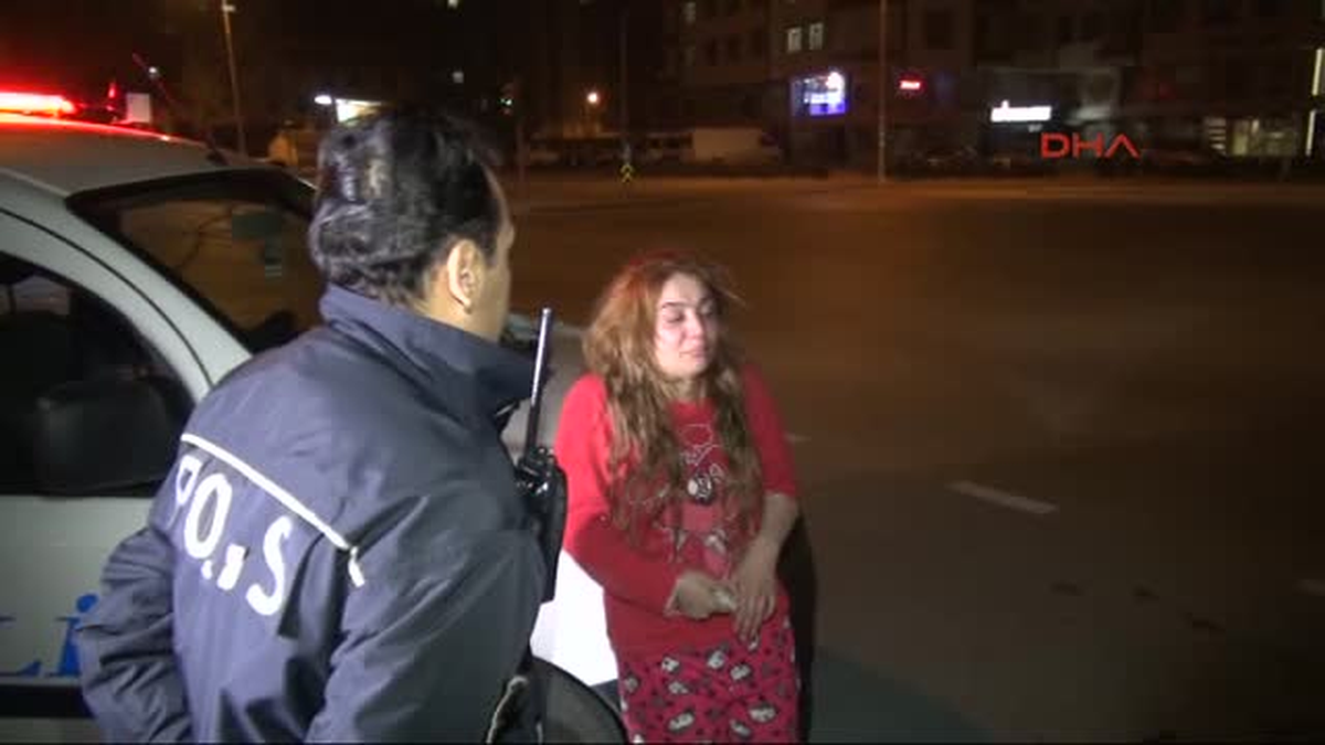 Sokak Ortasında Ağlayan Kadın, Polise Zor Anlar Yaşattı