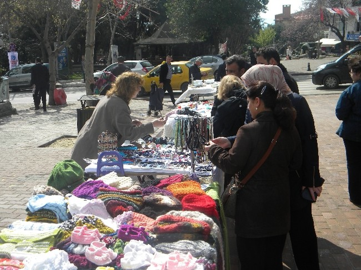 Tekirdağ Kent Konseyi Kadın Kolları Üyeleri El İşi Sergisi Açtı