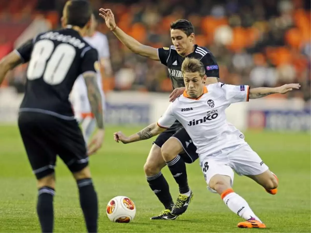 Valencia İşini Şansa Bırakmadı: 1-0