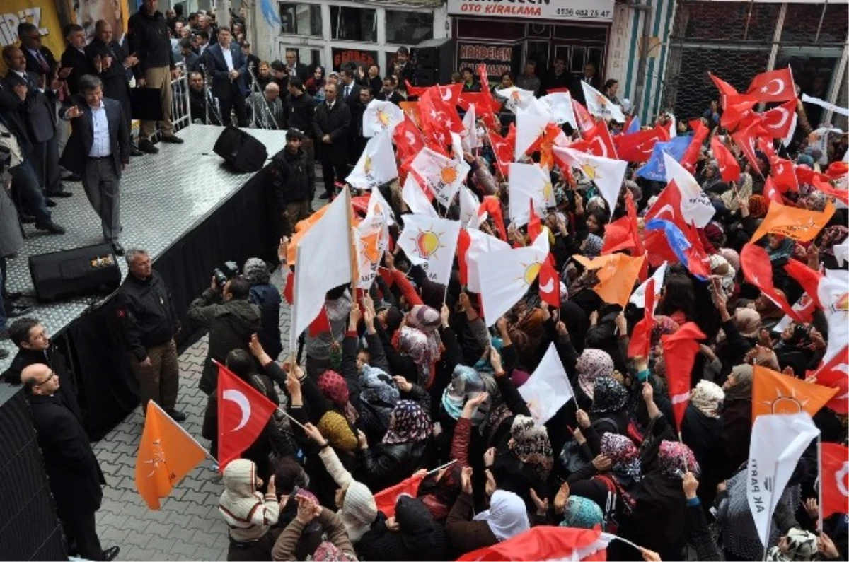 Bakan Davutoğlu\'nun Konya\'daki Seçim Çalışmaları Sürüyor