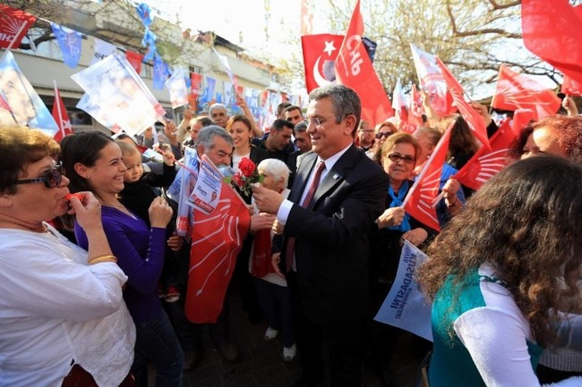 CHP\'nin Kuşadası Adayı Kayalı, Mitinglerine Güzelçamlı\'ndan Başladı