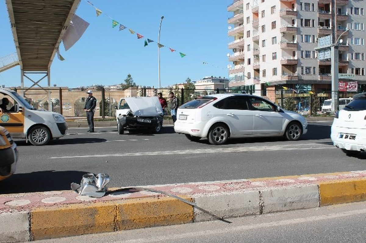 Diyarbakır\'da Trafik Kazası: 1 Yaralı