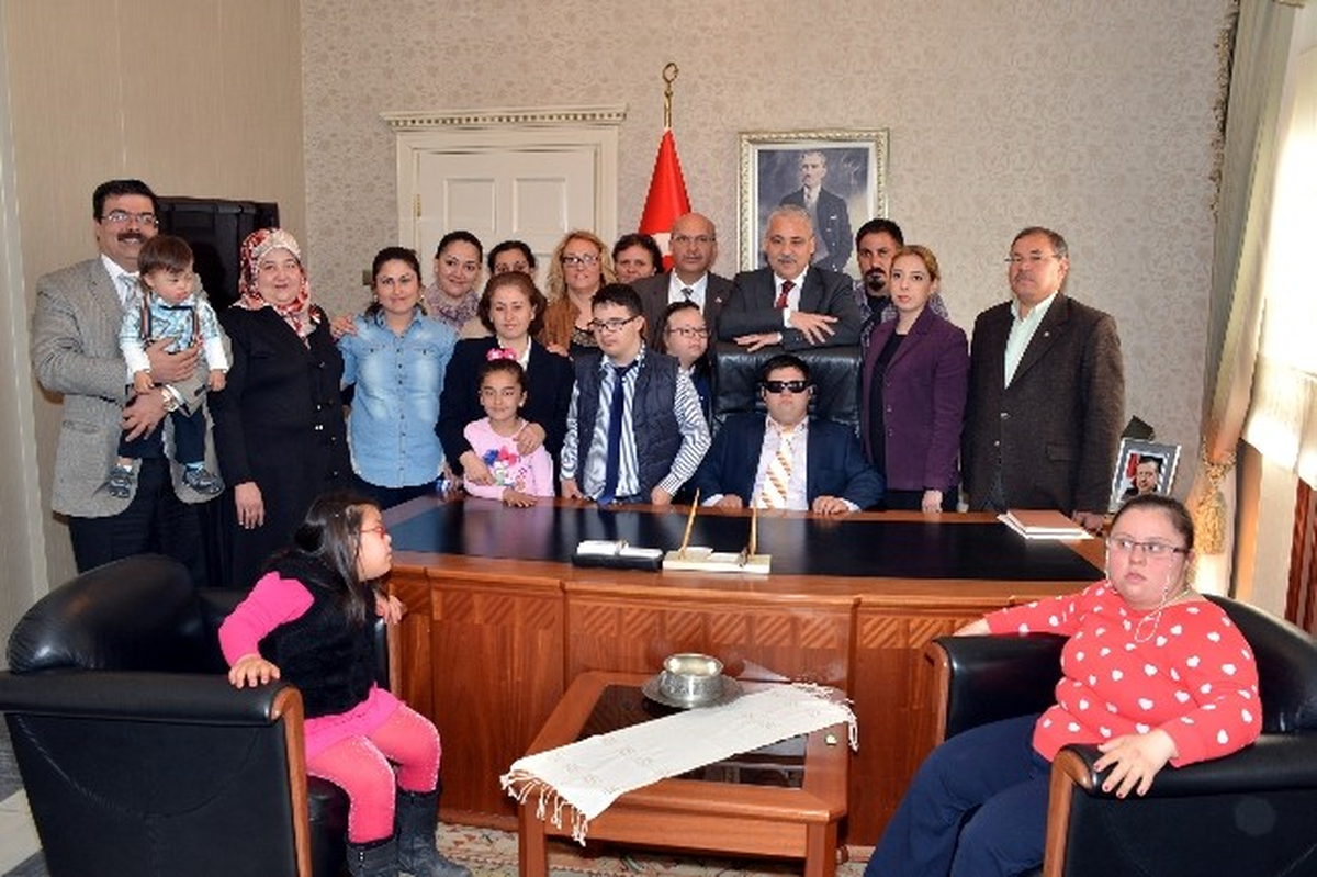Down Sendromlu Aileler Bir Araya Geldi