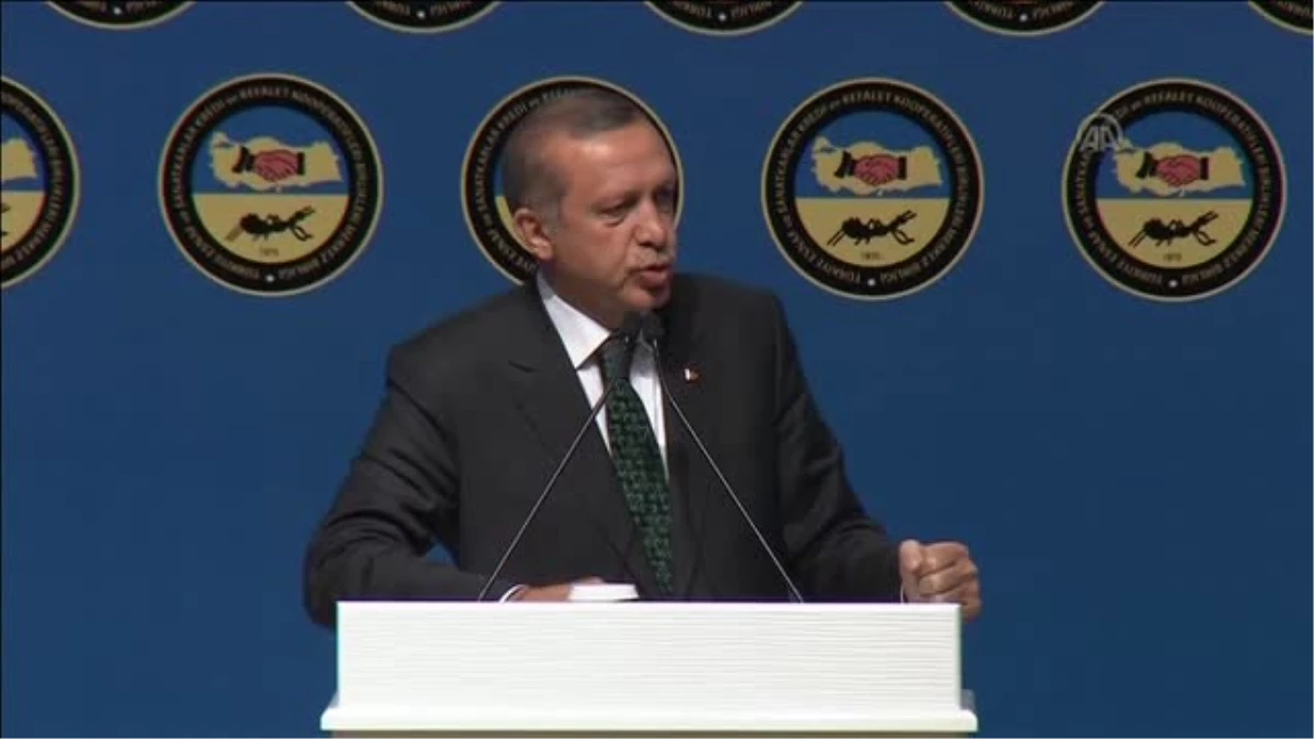 Erdoğan: \'\'Esnafımızı \'himmet\' adı altında topladıkları paralarla aldattılar -