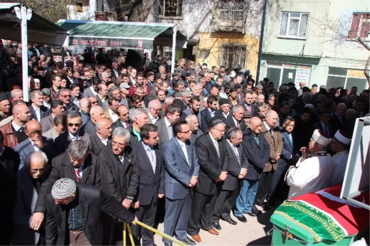 Eski Senatör Mehmet Erdem 92 Yaşında Hayata Kaybetti