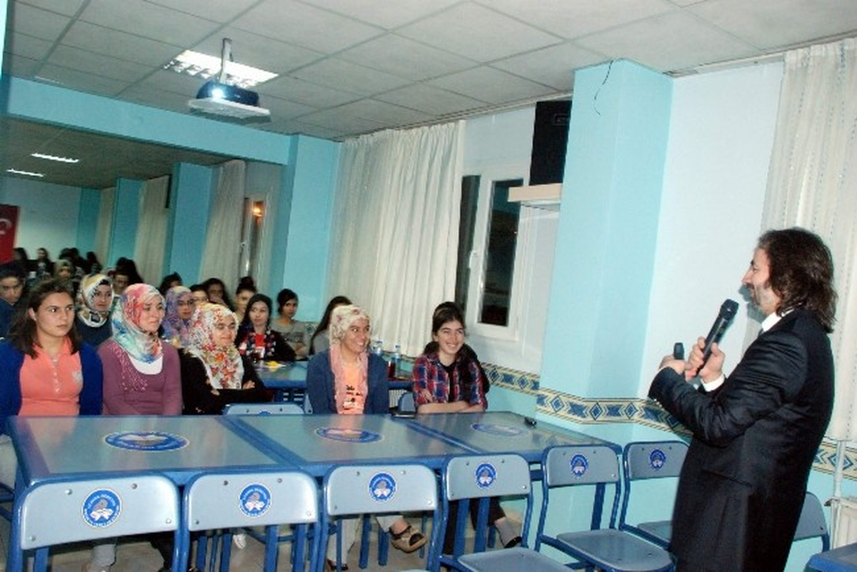Gürün\'de \'Anlamlı Yaşam, Bilinçli Mutluluk\' Semineri