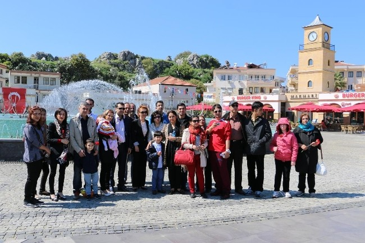 Marmaris\'e Sezonun İlk Turist Kafilesi İran\'dan Geldi