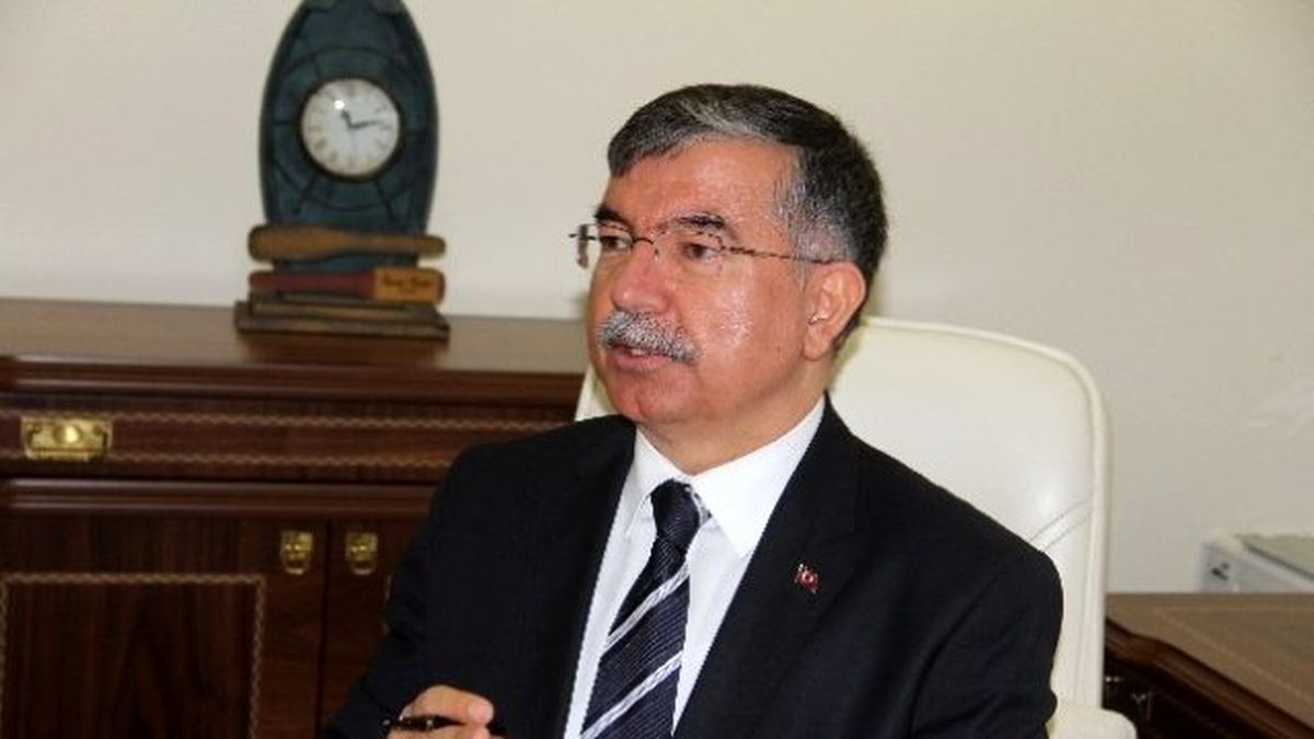 Milli Savunma Bakanı Yılmaz - Twitter\'a erişim -