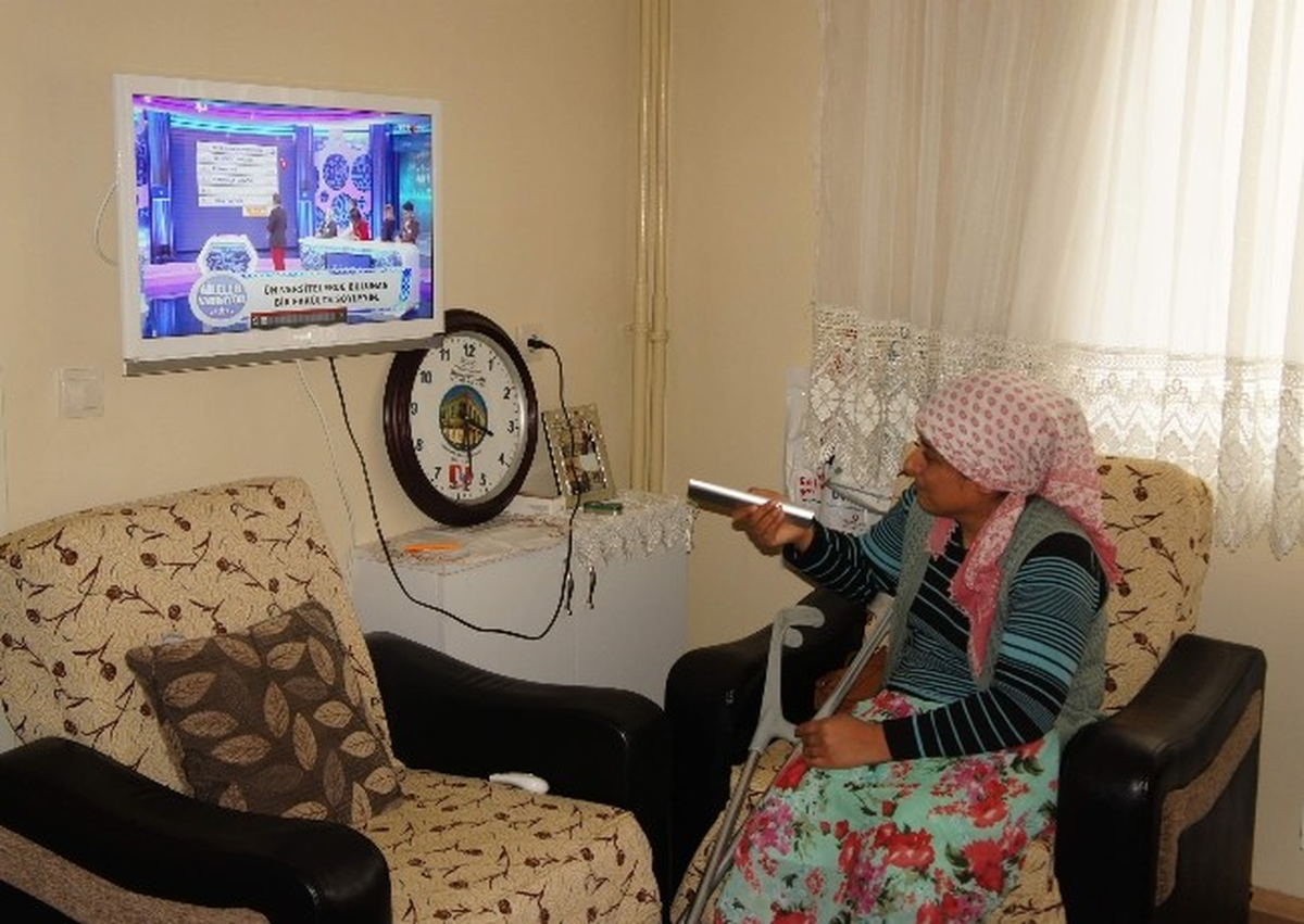 Okula Gidemedi Okumayı Öğrendi