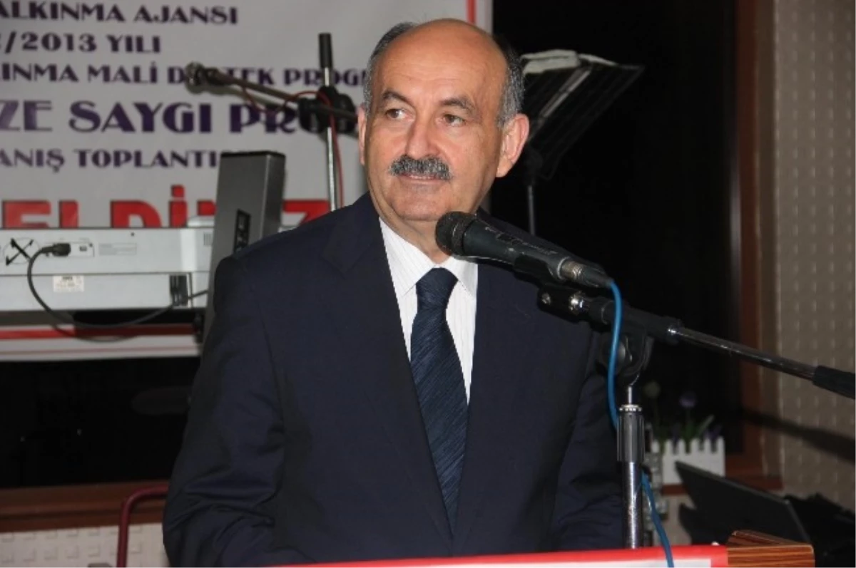 Sağlık Bakanı Dr. Müezzinoğlu, "Türkiye\'de Yaş Ortalaması 80 Yaşa Yükseliyor"
