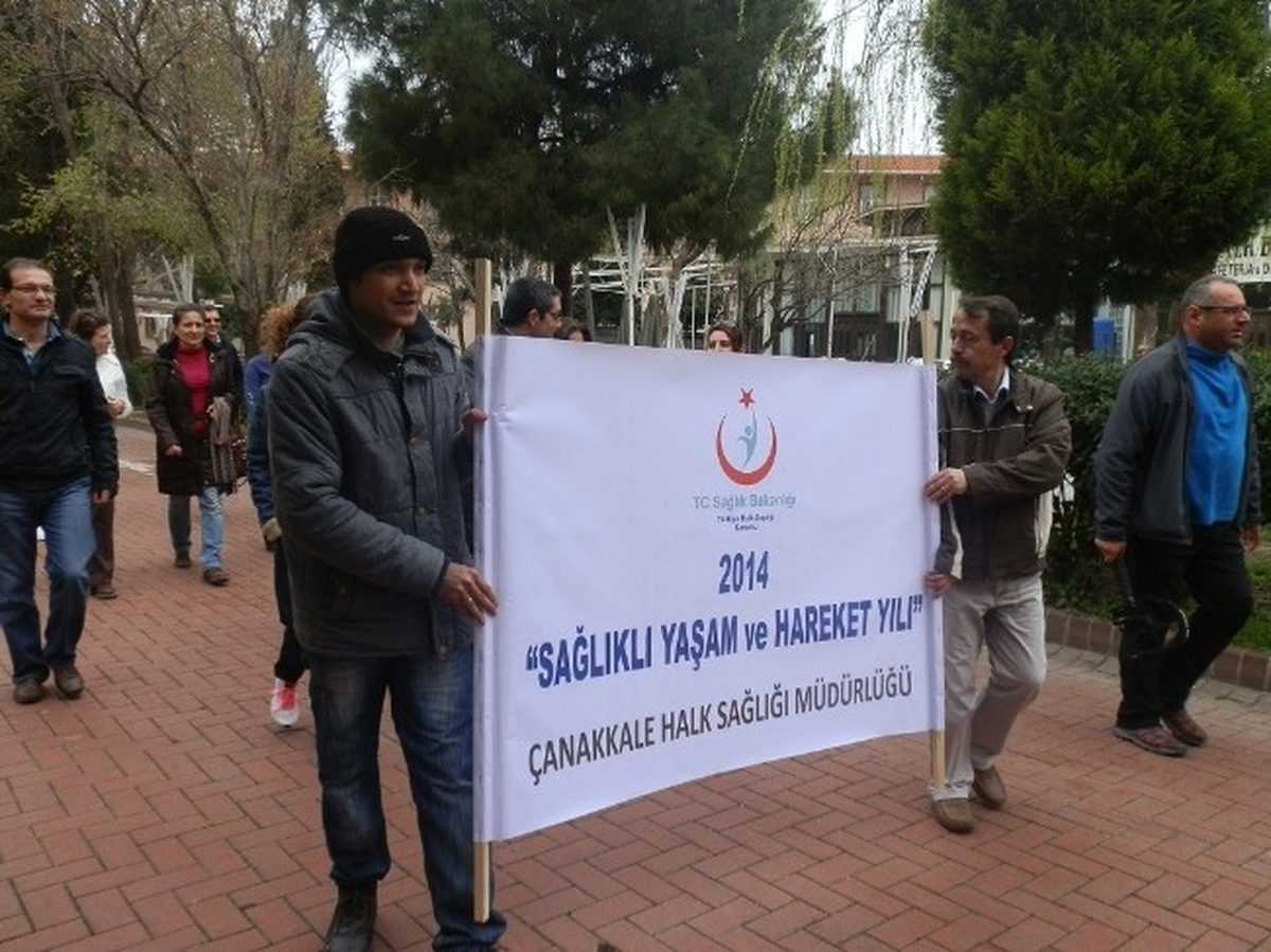 Sağlık Çalışanları Şehitler İçin Yürüyecek