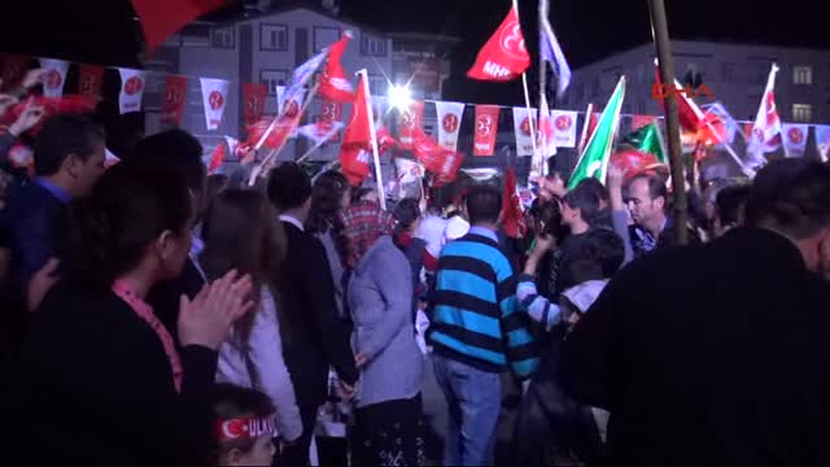 Siyaset Ticari Kazanç Yeri Değildir"