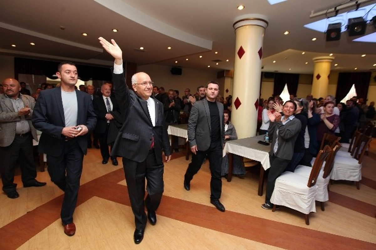 Yaşar Mesai Arkadaşlarıyla Buluştu