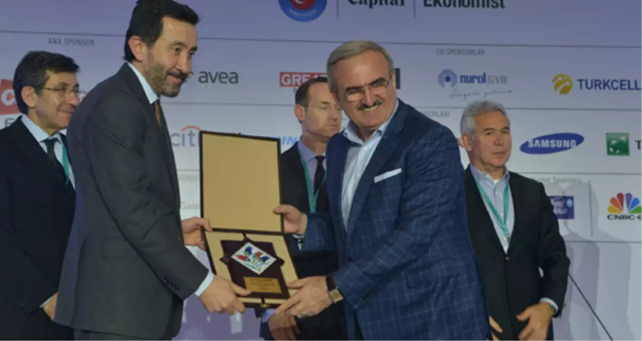 Avea Ceo\'su Erkan Akdemir, Uludağ Ekonomi Zirvesi\'nde Konuştu