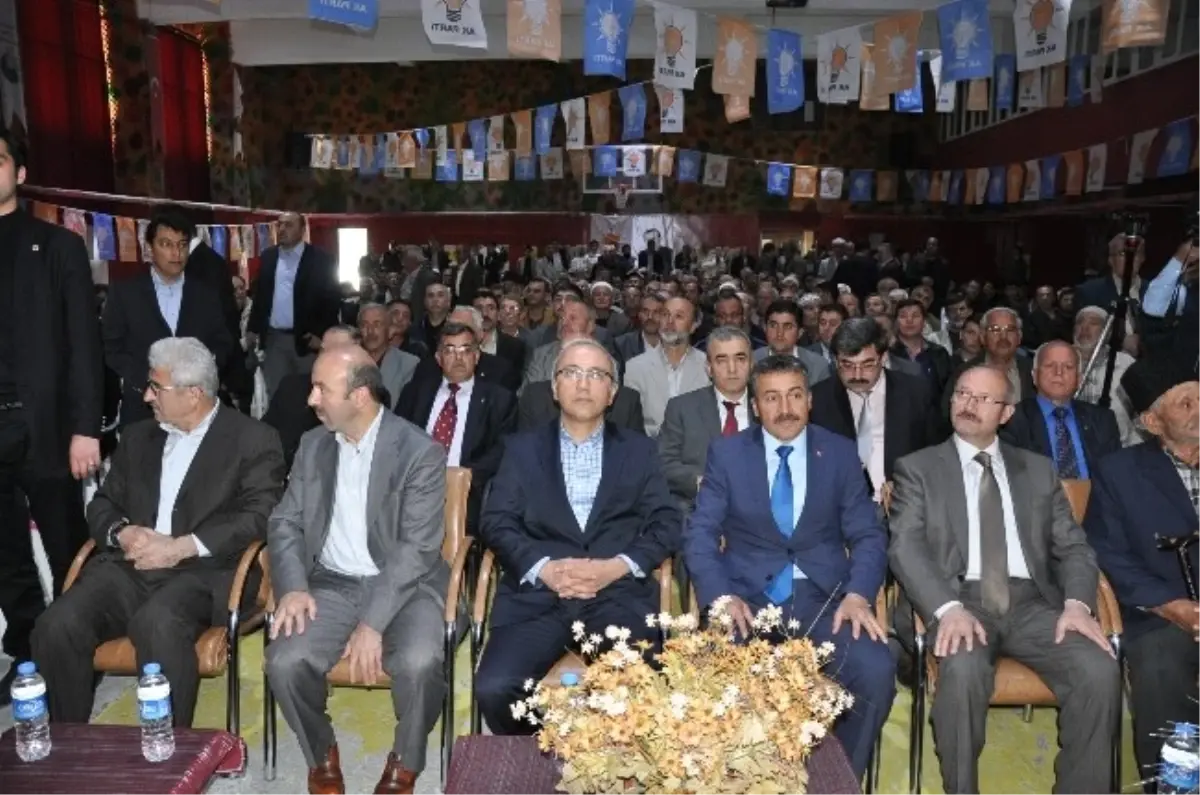 Bakan Elvan\'dan Sosyal Medya Şirketlerine Uyarı