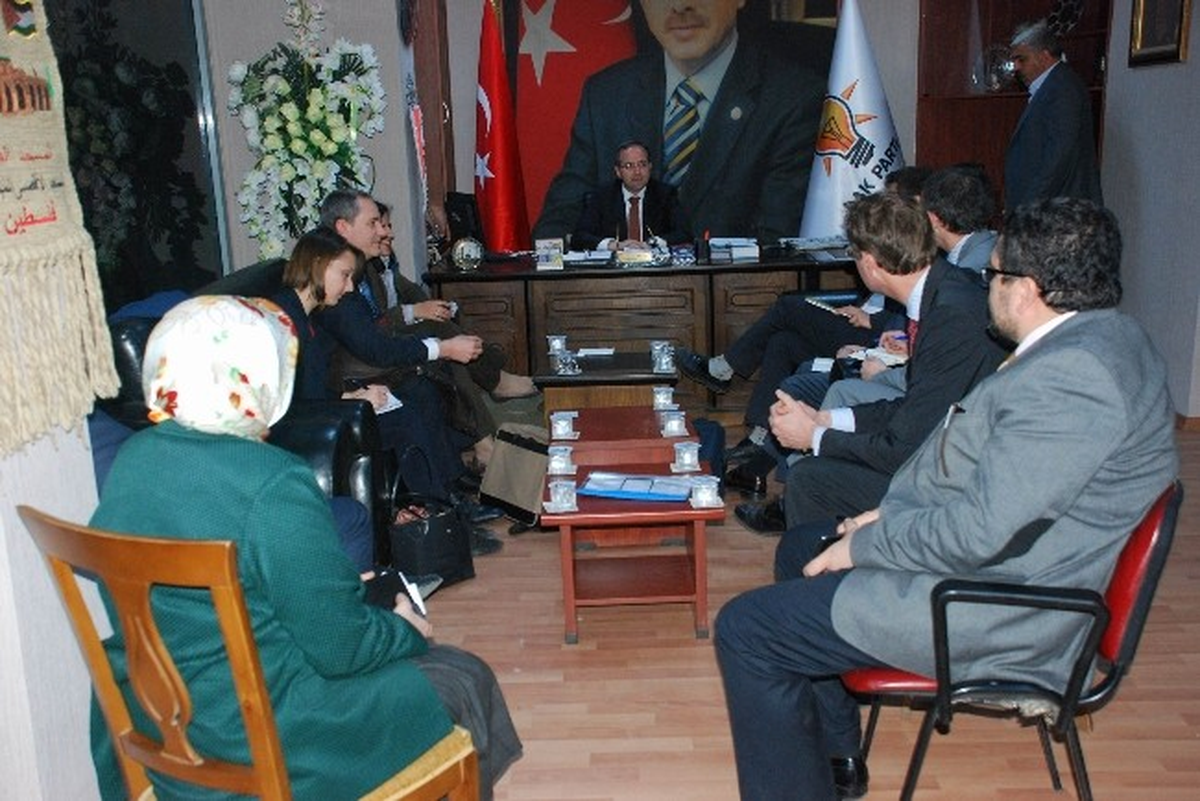 Büyükelçilik Heyeti AK Parti İl Başkanlığı\'nı Ziyaret Etti